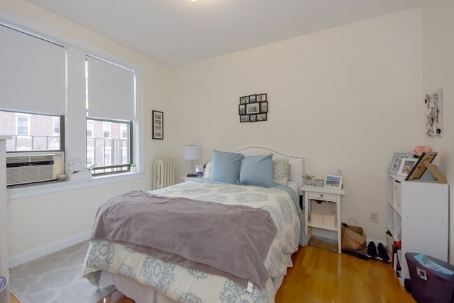 Building Photo - Great Allston 2bed / 1bath available now or January 2026