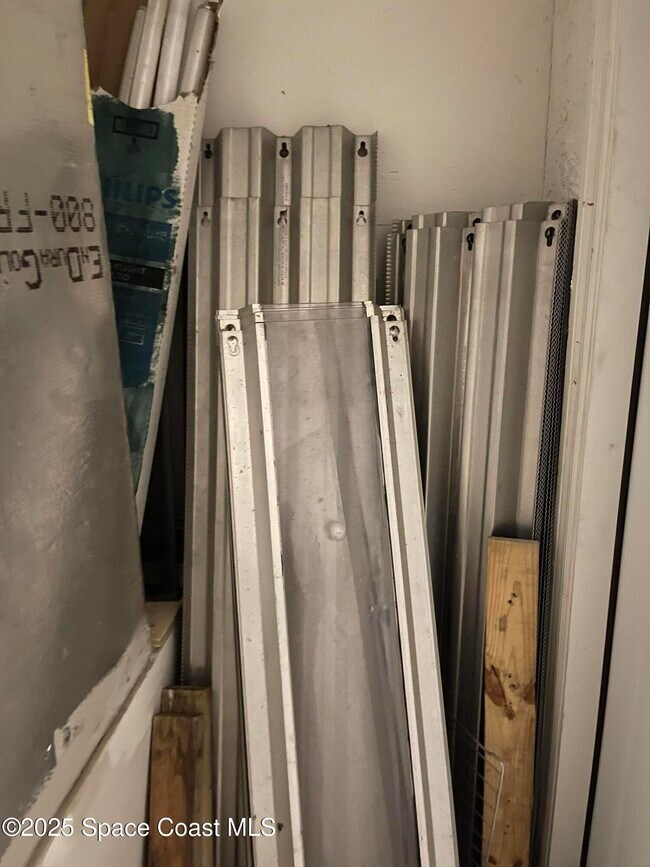 Building Photo - 363 Emerson Dr NW