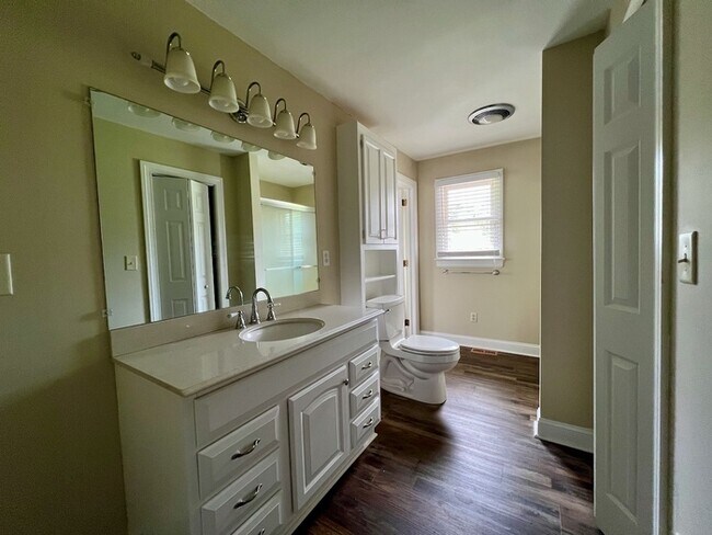 Building Photo - 5715 NC-581