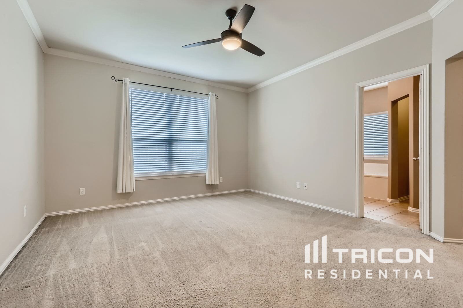 Building Photo - 5921 Sea Bass Ct