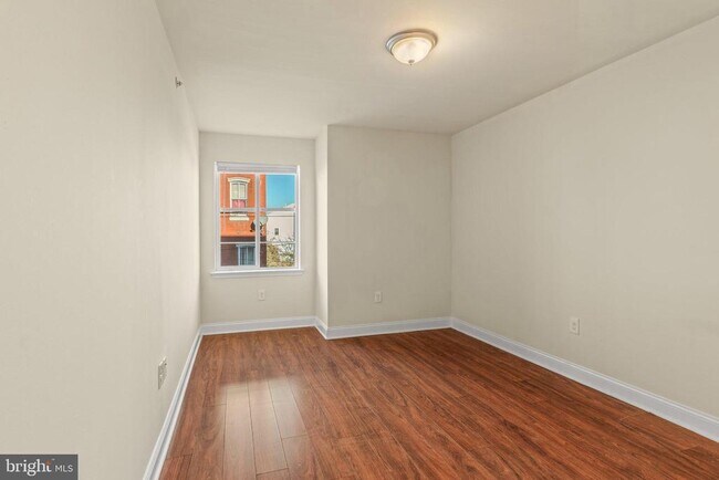 Building Photo - 1724 Master St