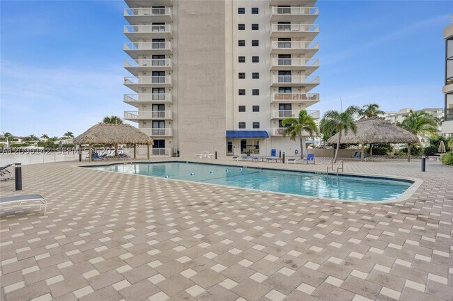 Building Photo - 1600 S Ocean Dr
