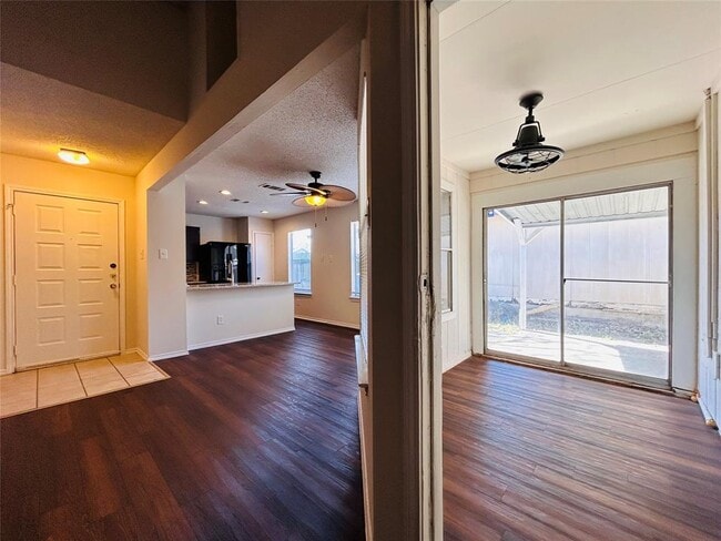 Building Photo - 5940 Kevin Kelly Pl