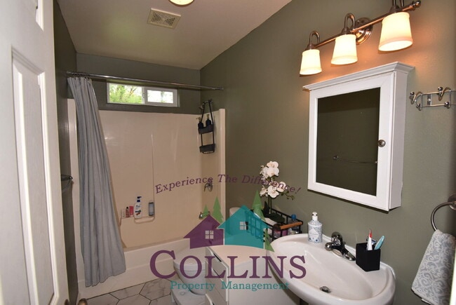 Building Photo - Charming 3-Bedroom, 2-Full Baths Penn Vall...