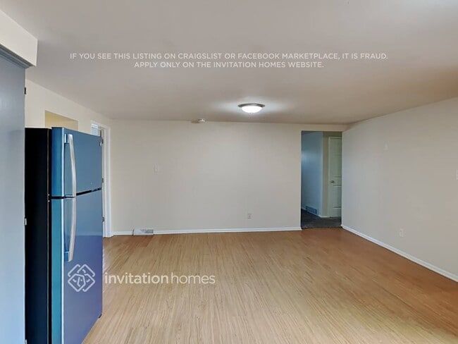 Building Photo - 334 E Center St