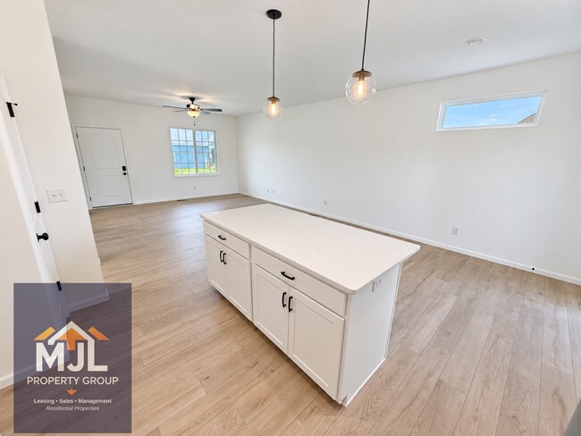 Building Photo - 27010 E Dogwood Ln