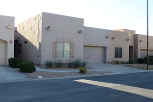 Building Photo - 440 S Val Vista Dr.