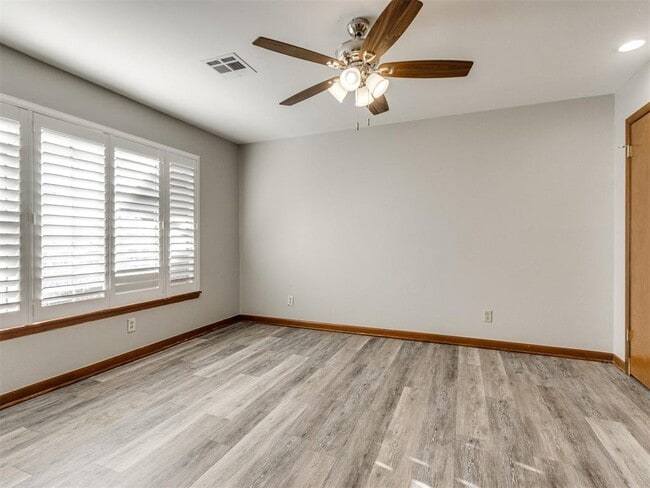 Building Photo - 421 Foreman Ave