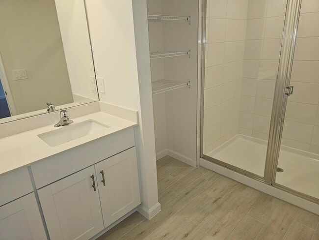 Building Photo - 621 Salisbury Cir