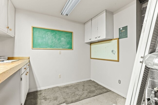 Building Photo - 9877 SE 33rd Ave