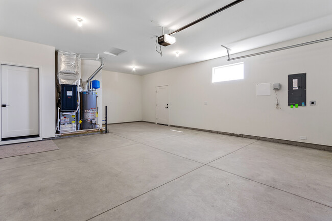 Building Photo - 4646 S Selatir Way