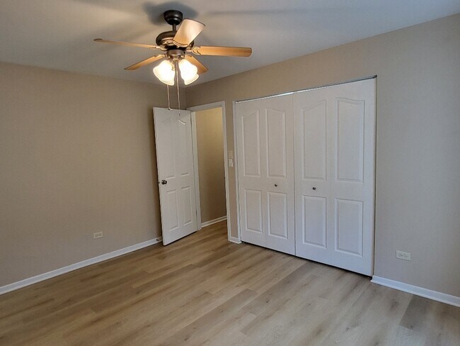 Building Photo - 7510 Farmingdale Dr