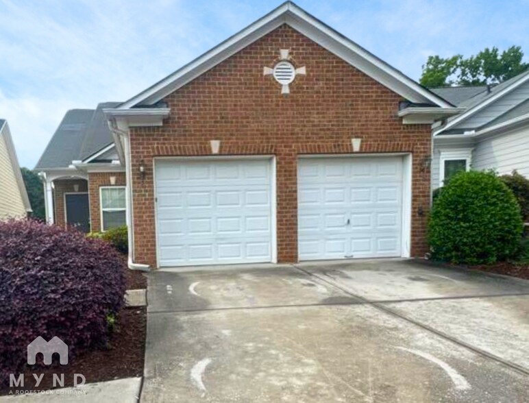 Primary Photo - 2090 Appaloosa Way
