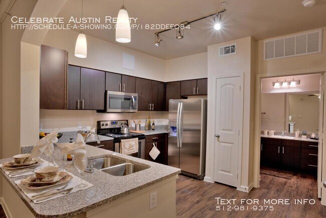 Building Photo - Southpark Crossing