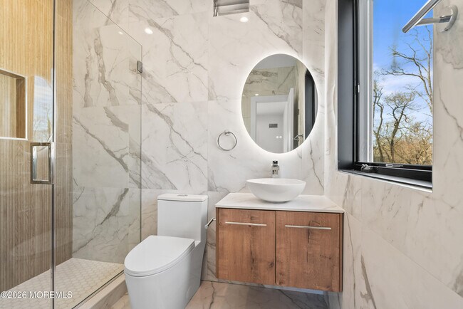 Building Photo - 150 Ampere Ave