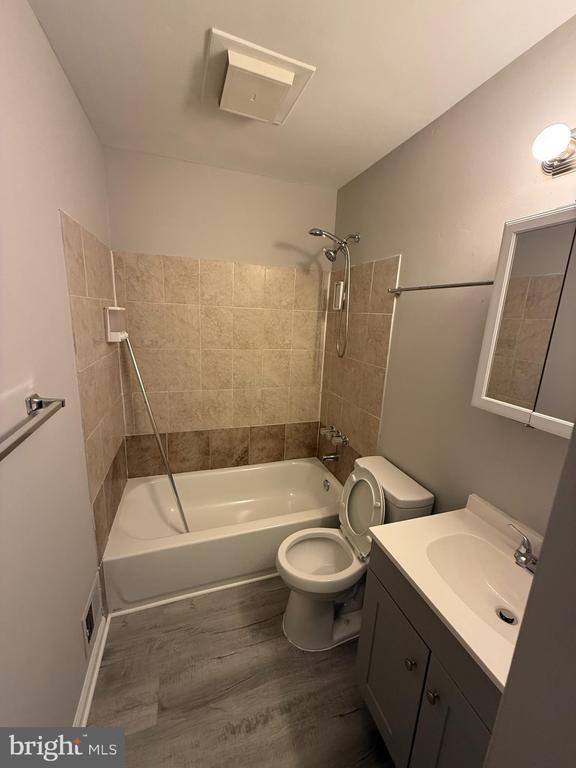 Building Photo - 2870 Beechtree Ln
