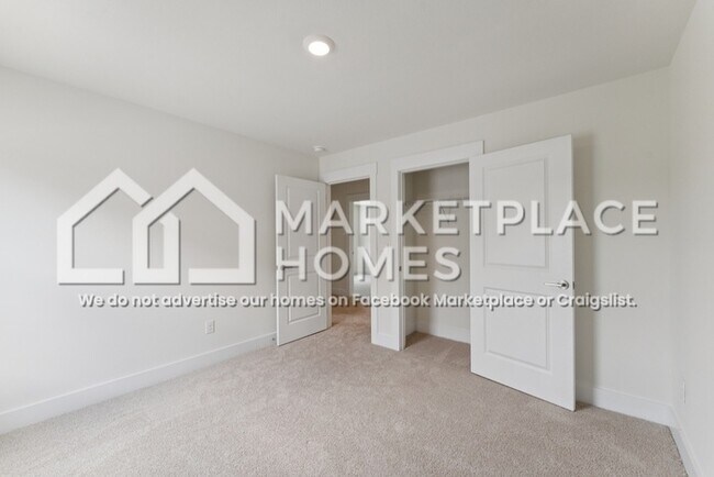 Building Photo - 8334 Bright Water Dr