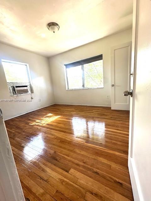 Building Photo - 821 W 39th St