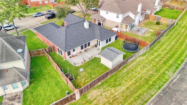 Building Photo - 16439 Sunlamp Ct