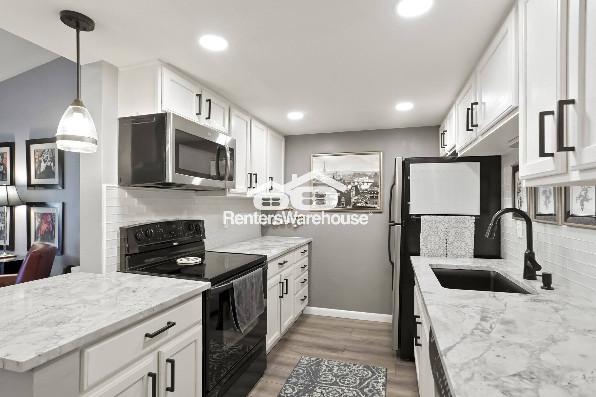 Building Photo - 8225 Fairmount Dr