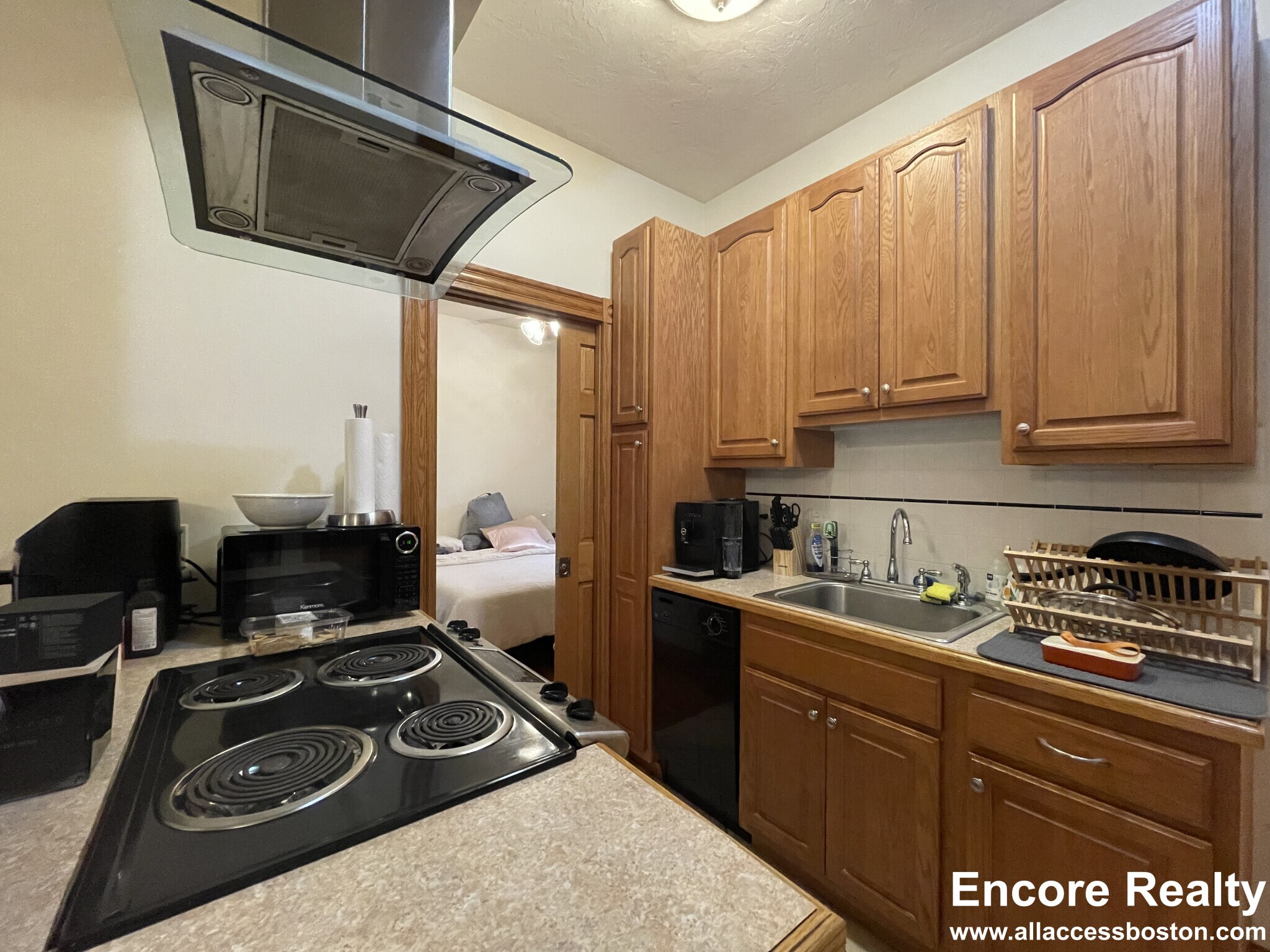 Building Photo - 66 Pinckney St