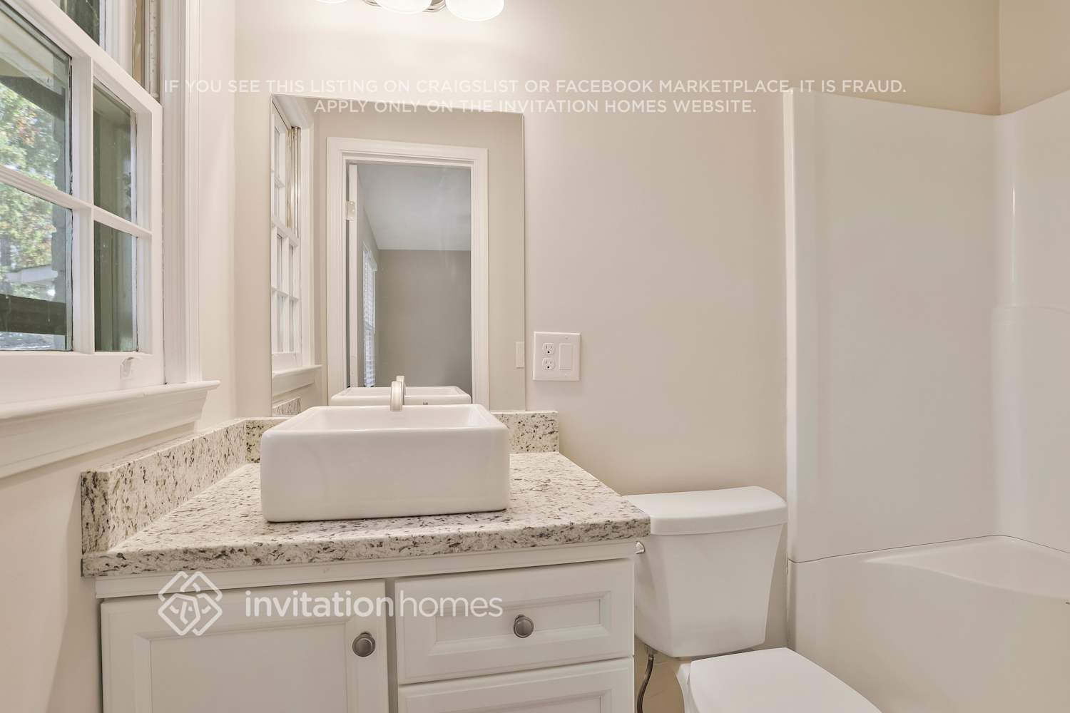 Building Photo - 3647 Mill Lake Dr