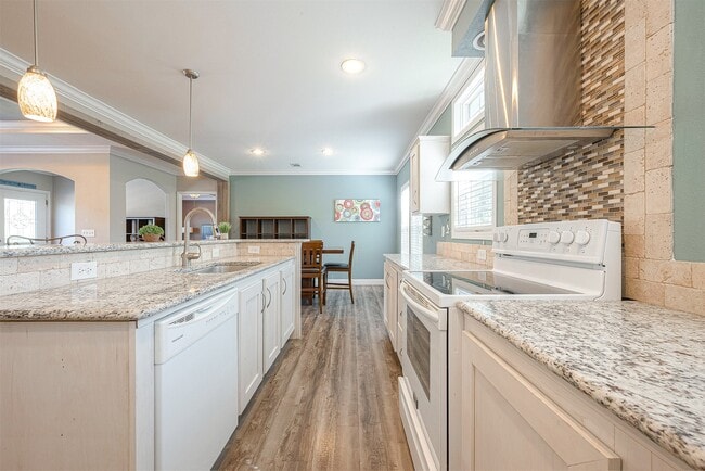 Building Photo - 20547 S Post Oak Blvd