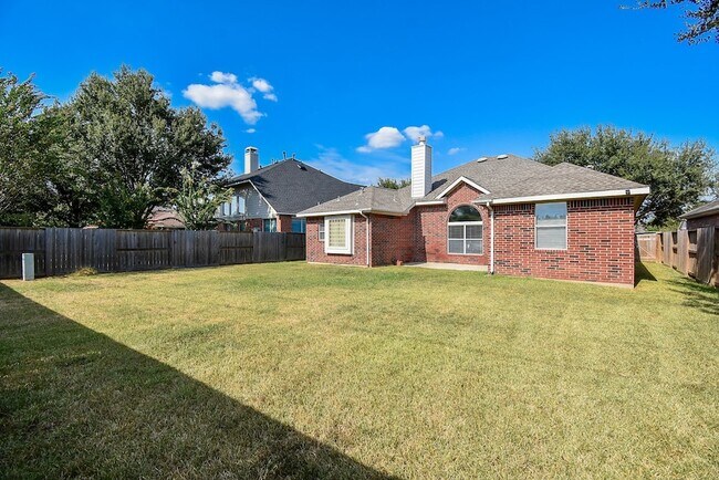 Building Photo - 10727 Gilford Crest Dr