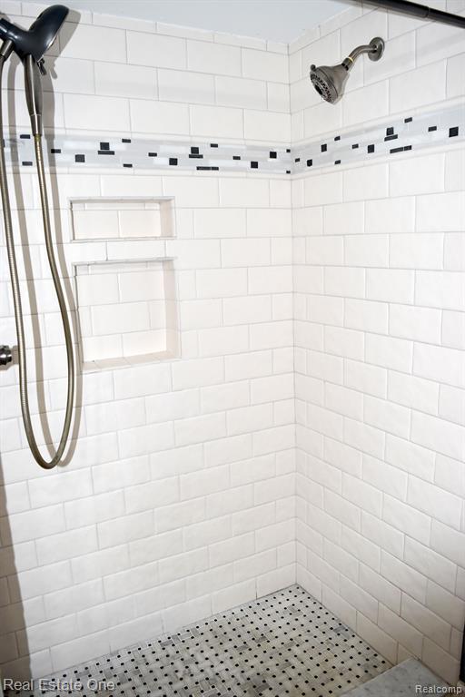 Building Photo - 4717 Berkshire Dr