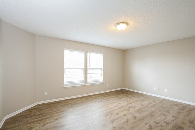 Building Photo - 8636 Wheatfield Dr