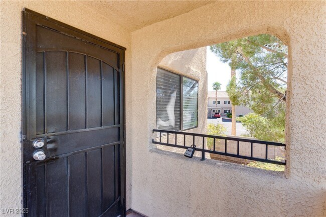 Building Photo - 601 Cabrillo Cir