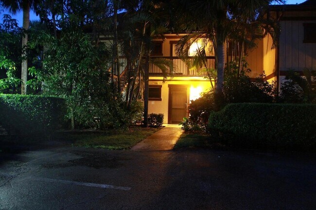 Building Photo - 13334 Polo Club Rd