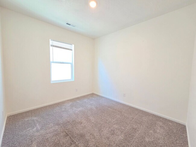 Building Photo - 5711 W Georgetown Ln