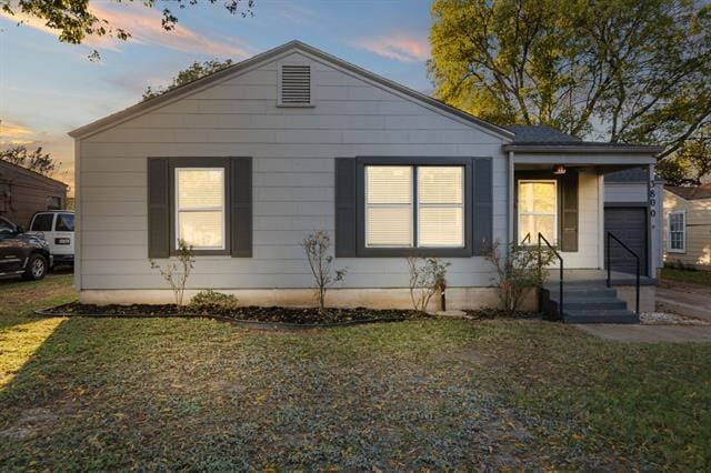 Building Photo - 3800 Desert Ridge Dr