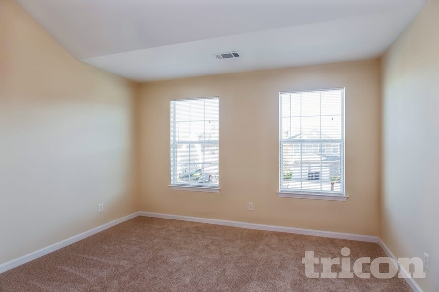 Building Photo - 2435 Cornell Cir