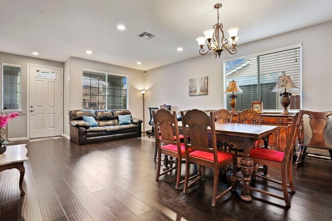Building Photo - 1342 Windsong Dr