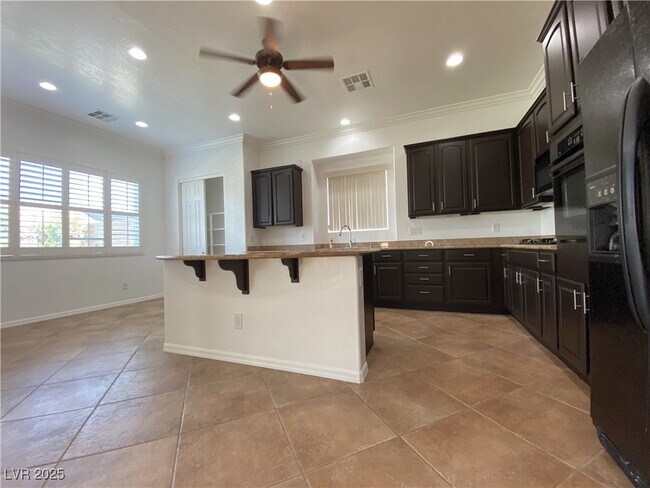 Building Photo - 2768 Kindeace Ave
