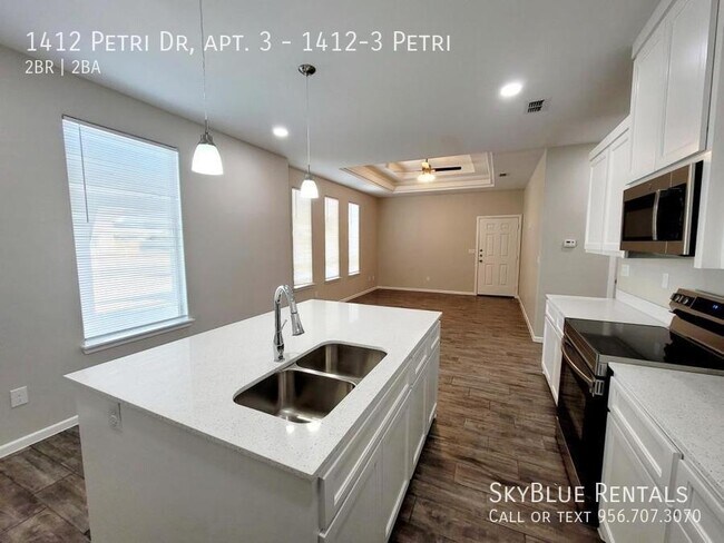 Building Photo - 1412 Petri Dr