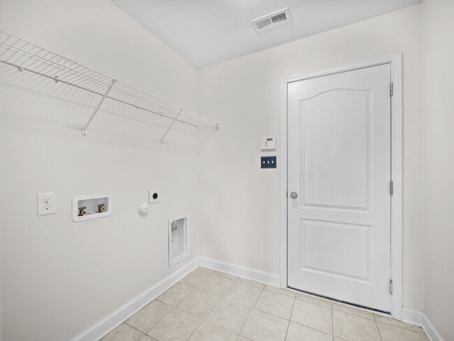 Building Photo - Welcome to Canons Edge!