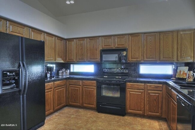 Building Photo - 9735 N 118th Way