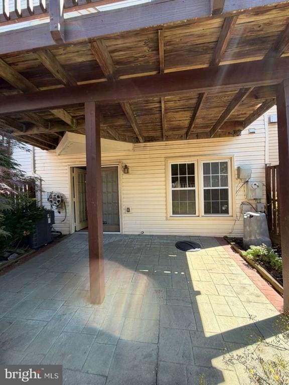 Building Photo - 6618 Thurlton Dr