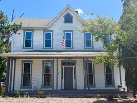 Building Photo - 2806 Grindon Ave