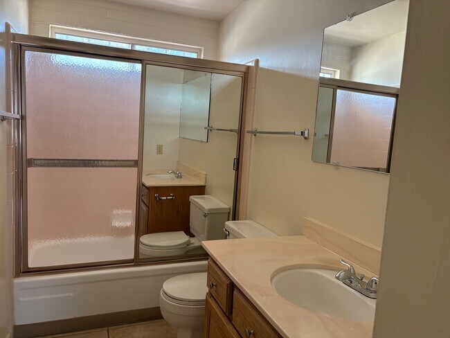 Building Photo - 7481 E Tamara Dr
