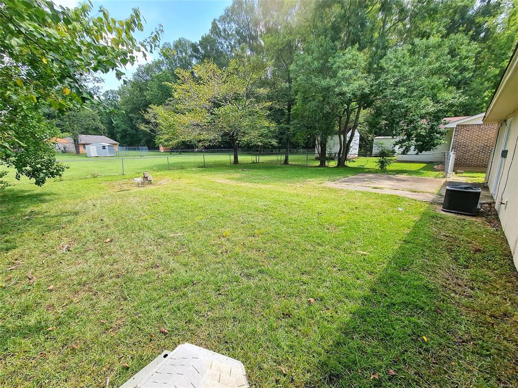 Building Photo - 3024 Cross Creek Dr