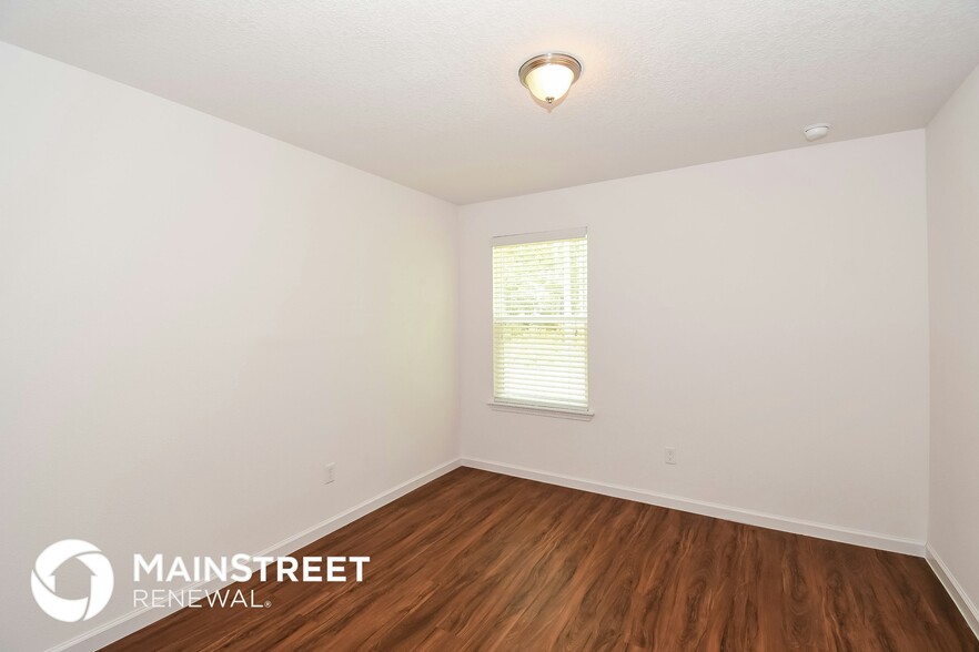 Building Photo - 77090 Crosscut Wy