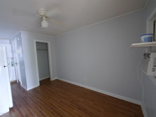 Building Photo - 1456 Belmonte Ave