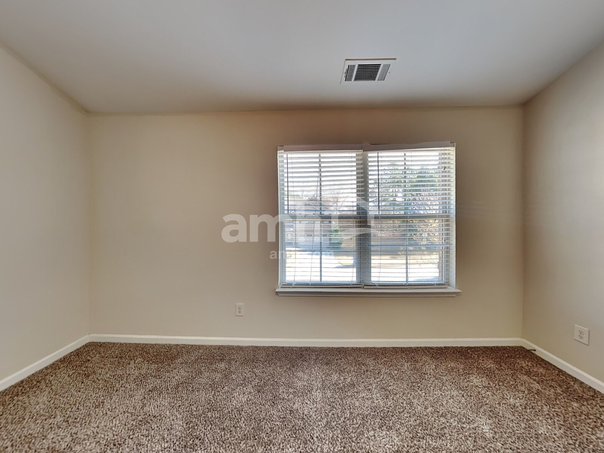 Building Photo - 812 Whitfield Oak Rd