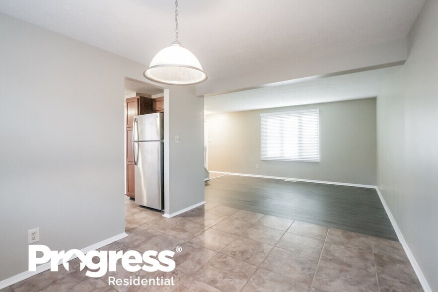 Building Photo - 8931 Squire Ct