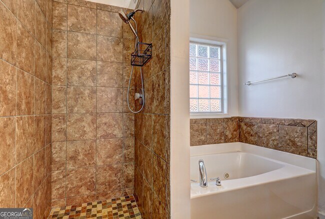 Building Photo - 1553 Ravens Run