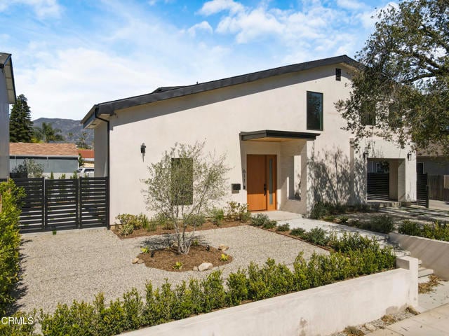 Building Photo - 611 W Claremont St